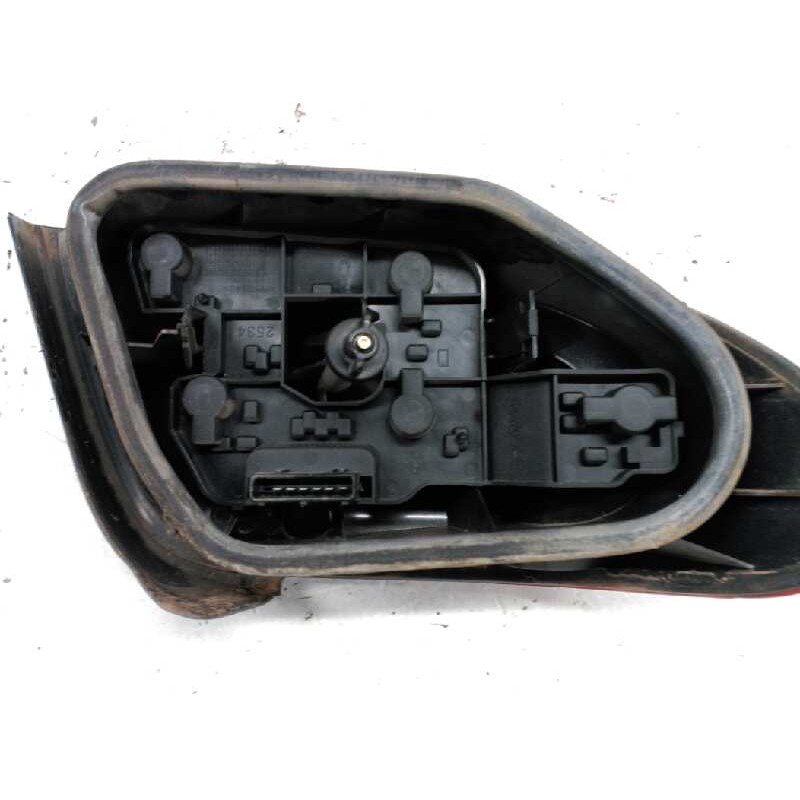 Recambio de piloto trasero derecho para citroën xsara berlina 1.9td attraction referencia OEM IAM - Verde 2