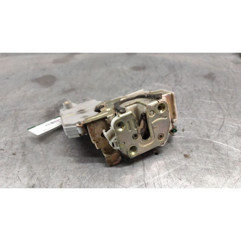 Recambio de cerradura puerta delantera derecha para nissan primera (p11) 2.0 td referencia OEM IAM  6 PINS 