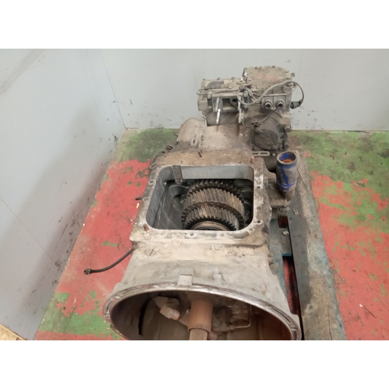 Recambio de caja cambios para volvo trucks b12b referencia OEM IAM VT2412B  3190325