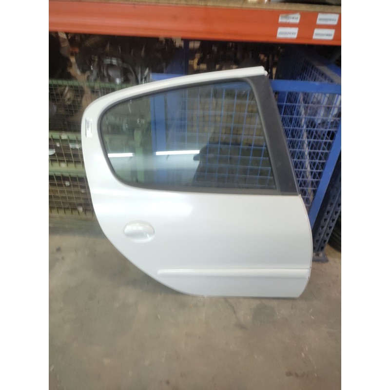 Recambio de puerta trasera derecha para peugeot 206 berlina xs-line referencia OEM IAM   