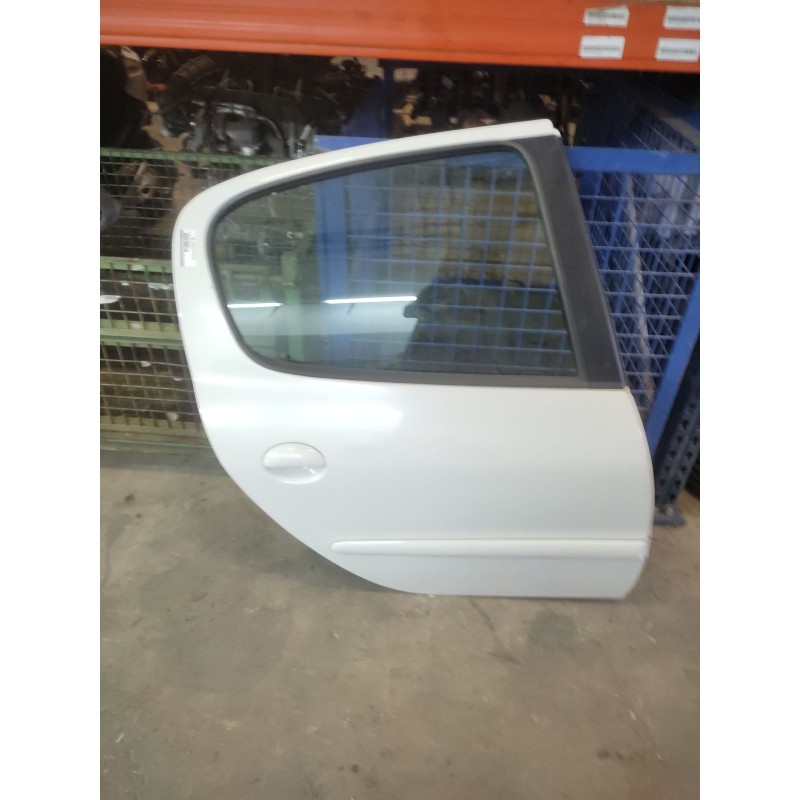 Recambio de puerta trasera derecha para peugeot 206 berlina xs-line referencia OEM IAM - Blanco 3