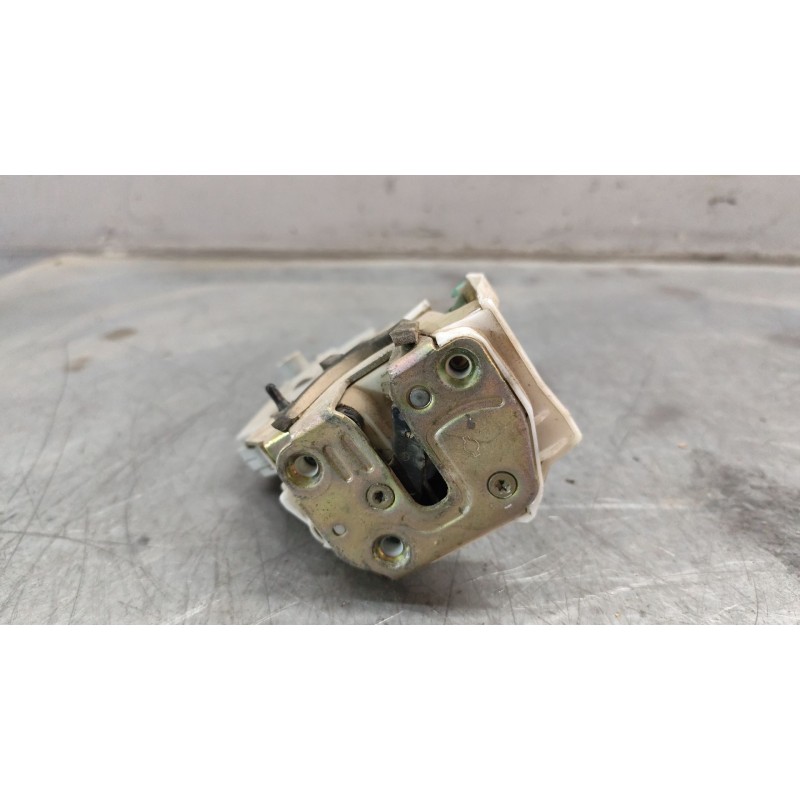 Recambio de cerradura puerta trasera derecha para nissan primera (p11) 2.0 td referencia OEM IAM  6 PINS - Blanco 4