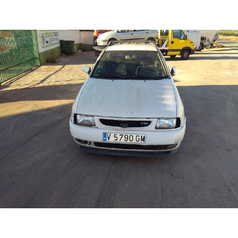 SEAT CORDOBA VARIO (6K5)