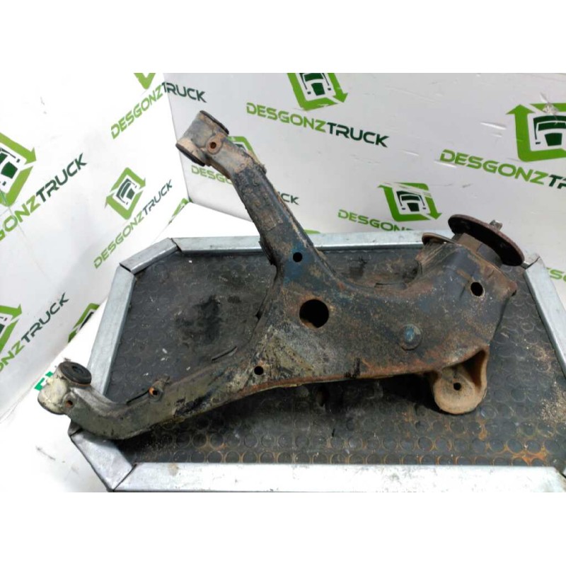 Recambio de mangueta trasera izquierda para mercedes-benz vito (w638) combi 110 d euro 2 (638.174) referencia OEM IAM 4