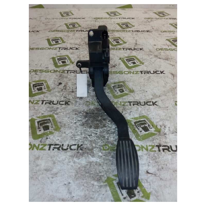 Recambio de pedal acelerador para iveco daily caja cerrada (1999 =>) 35 - s 12 caja cerrada referencia OEM IAM 0281002632 504061 - Blanco