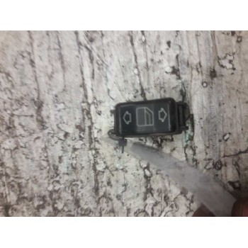 Recambio de mando elevalunas trasero izquierdo para mercedes-benz clase c (w202) berlina 180 (202.018) referencia OEM IAM 202820