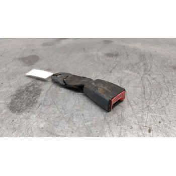 Recambio de enganche cinturon trasero central para citroën c3 1.4 hdi audace referencia OEM IAM 9640832177  