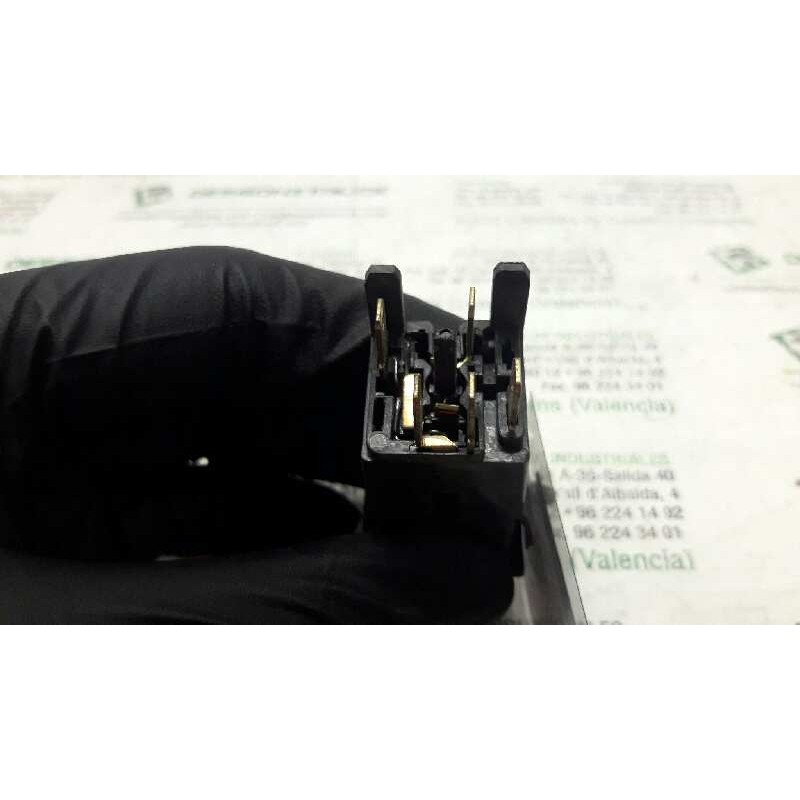 Recambio de boton antivaho para volkswagen passat berlina (3b2) comfortline referencia OEM IAM 2