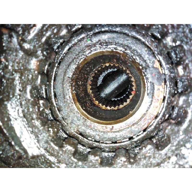 Recambio de grupo para nissan trade 100 chasis cabina referencia OEM IAM 39X10 31 ESTRIAS PALIER 3