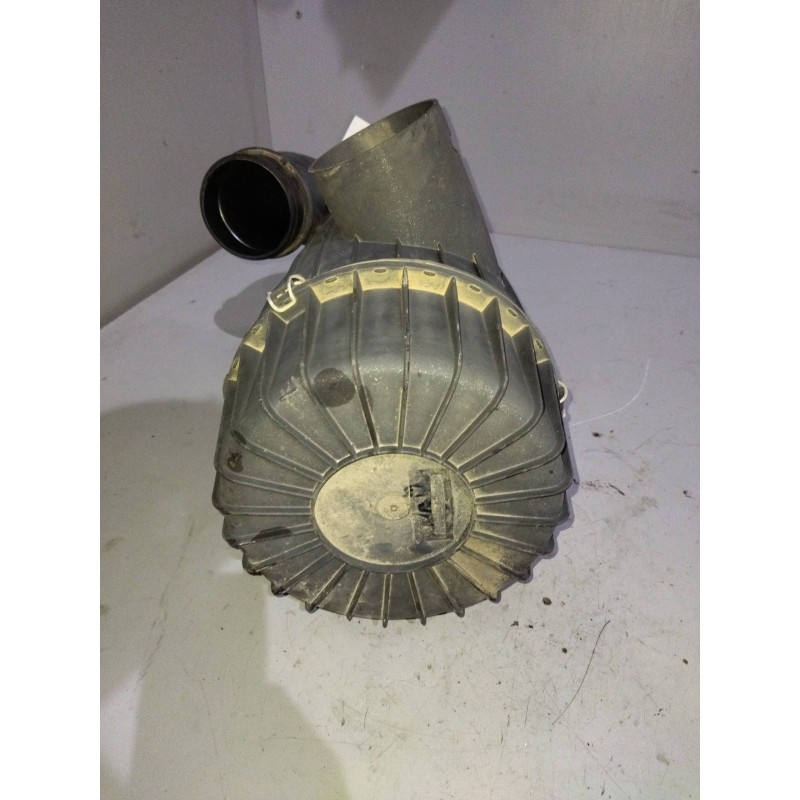 Recambio de filtro aire para iveco daily combi referencia OEM IAM 504154699 - Blanco 3