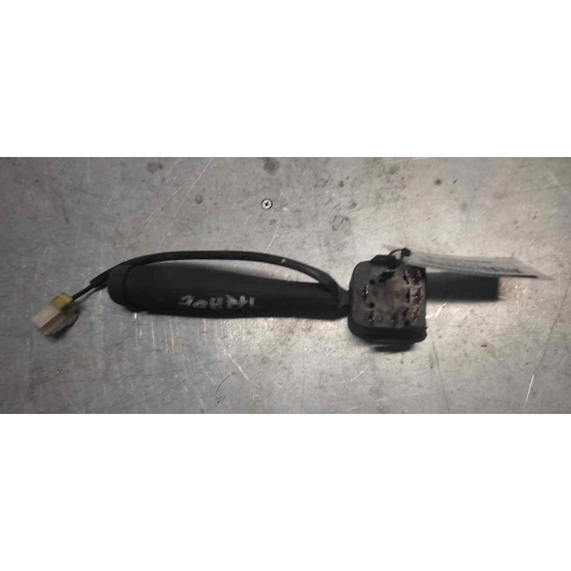 Recambio de mando intermitentes para nissan trade 100 chasis cabina referencia OEM IAM 2