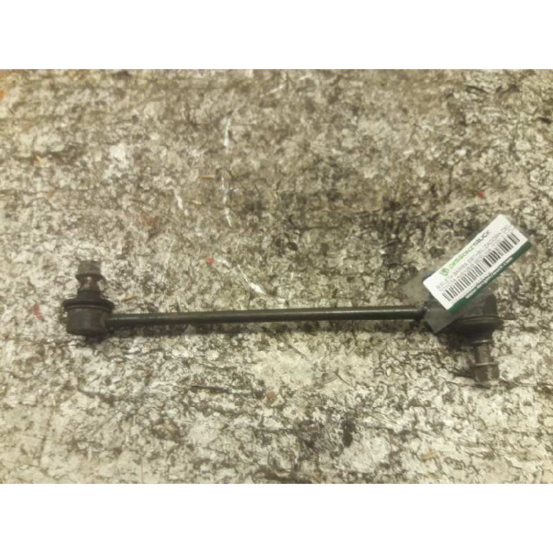 Recambio de bieleta barra estabilizadora delantera para toyota avensis berlina (t25) 2.2 d-4d executive sedán (4-ptas.) referenc - Gris