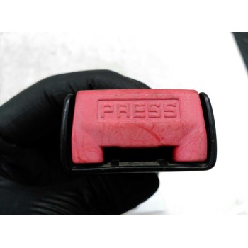 Recambio de enganche de cinturon trasero izquierdo para peugeot 406 berlina (s1/s2) sr referencia OEM IAM   