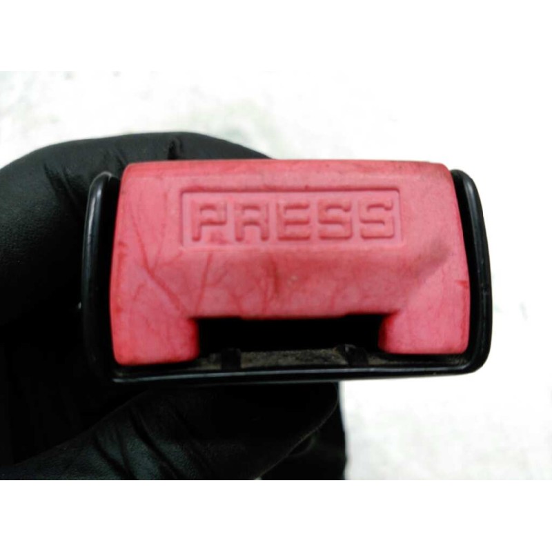 Recambio de enganche de cinturon trasero central para peugeot 406 berlina (s1/s2) sr referencia OEM IAM 2