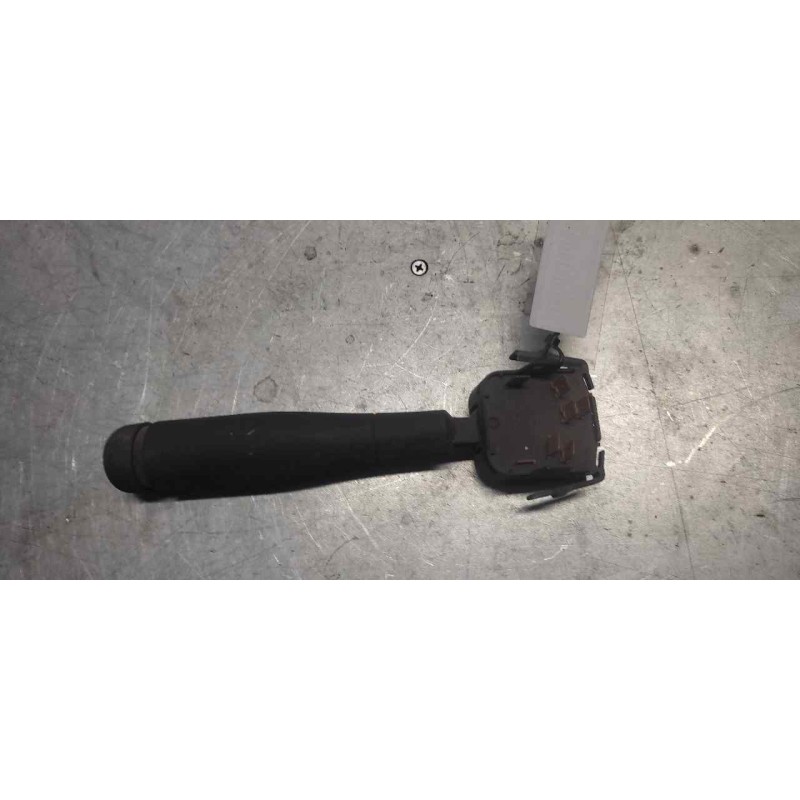 Recambio de mando limpia para nissan trade 100 chasis cabina referencia OEM IAM 2