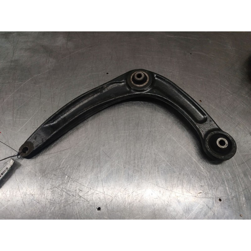 Recambio de brazo suspension inferior delantero derecho para peugeot 308 1.6 16v referencia OEM IAM - Granate 3