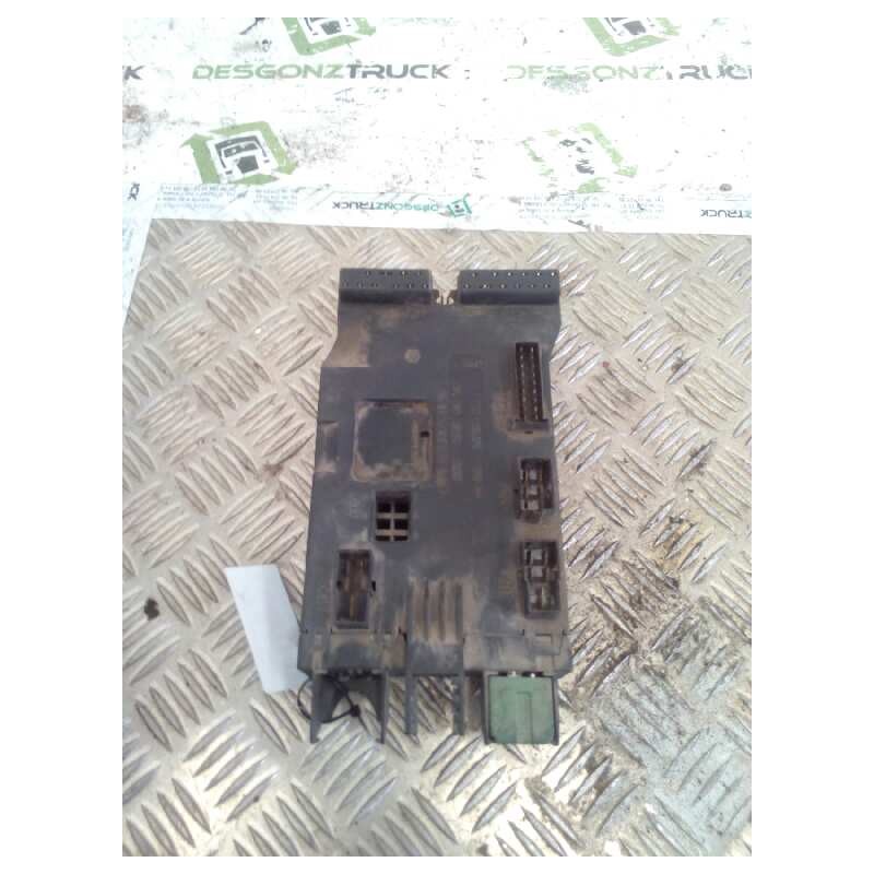 Recambio de caja reles / fusibles para mercedes-benz sprinter (w901,w903) combi 312 d (903.471-472) referencia OEM IAM 000540065 - Blanco 2