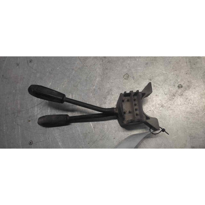 Recambio de mando multifuncion para ford fiesta berl./express festival / cl referencia OEM IAM 77FG11K665CA 2