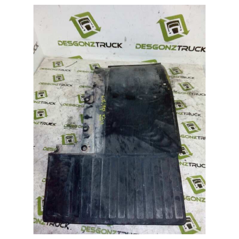 Recambio de guardabarros eje delantero izquierdo para mercedes trucks lk/ln2 1120 (201-211cv) referencia OEM IAM 6738812201  