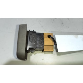 Recambio de boton antiniebla para nissan cabstar e 3.0 diesel referencia OEM IAM   