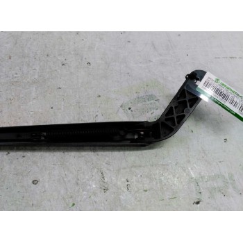 Recambio de brazo limpia delantero derecho para peugeot 206 4-trg. xr referencia OEM IAM 33493BOSCH 6429S0 