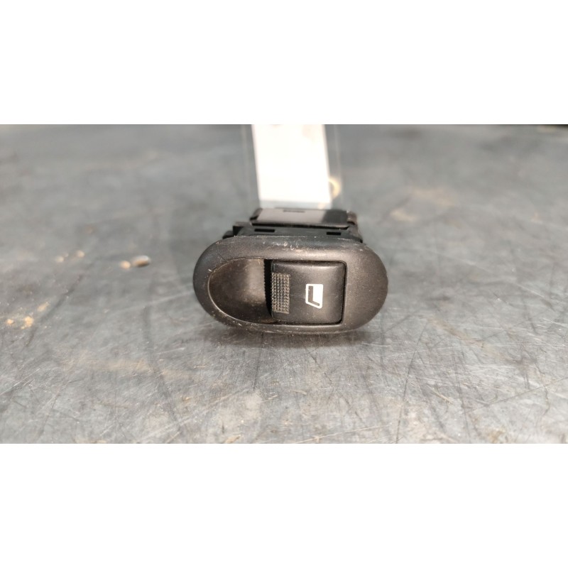 Recambio de mando elevalunas delantero derecho para citroën c3 1.4 hdi audace referencia OEM IAM 96605364XT  