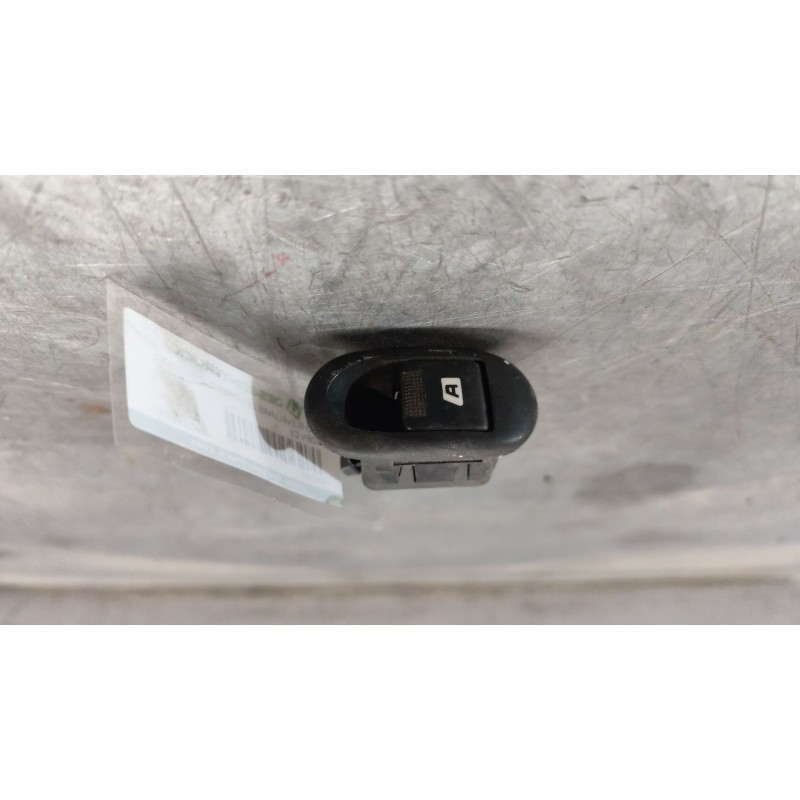 Recambio de mando elevalunas delantero izquierdo para citroën c3 1.4 hdi audace referencia OEM IAM 96401469XT  