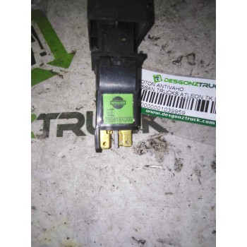 Recambio de boton antivaho para nissan trucks atleon tk 95/2 referencia OEM IAM 255819X000 BOTON ANTIVAHO RETROVISORES 