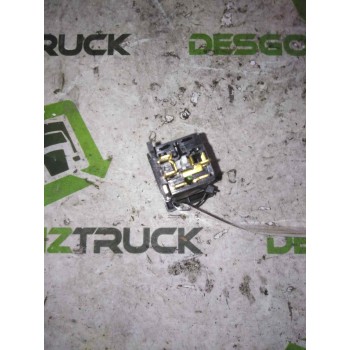 Recambio de boton antivaho para nissan trucks atleon tk 95/2 referencia OEM IAM 255819X000 BOTON ANTIVAHO RETROVISORES 