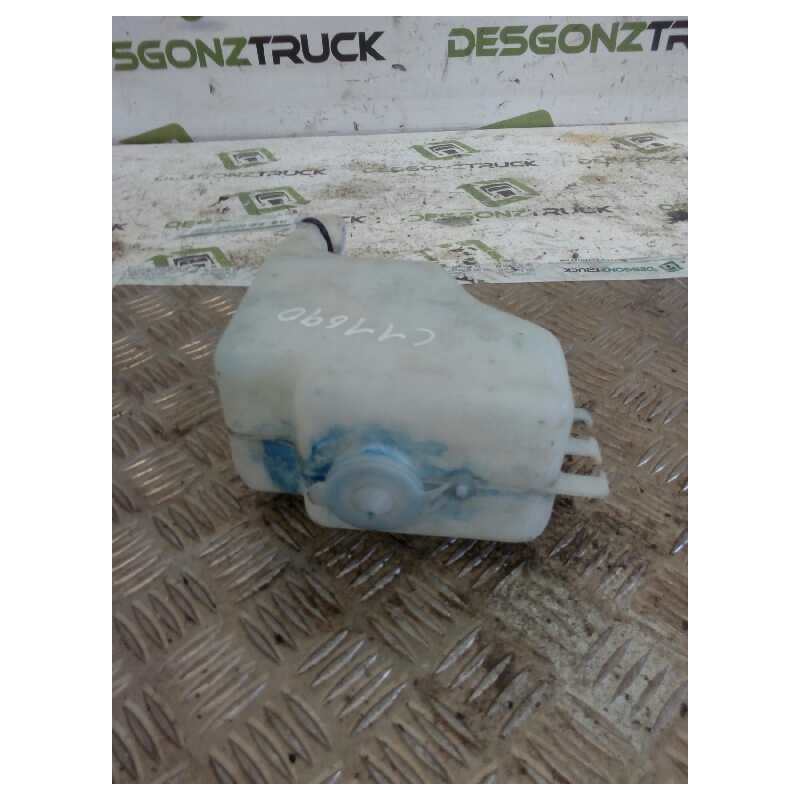 Recambio de deposito limpia para nissan trade 100 chasis cabina referencia OEM IAM - Blanco 2