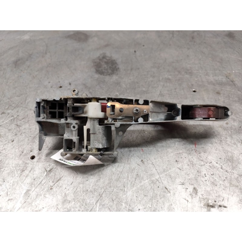 Recambio de maneta exterior delantera derecha para peugeot 308 1.6 16v referencia OEM IAM - Granate 2