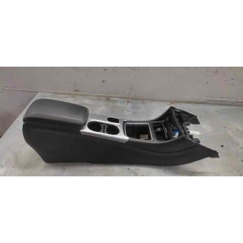 Recambio de guarnecidos palanca cambio para mercedes-benz clase cla (w117) cla 200 cdi (117.308) referencia OEM IAM A1766802000 