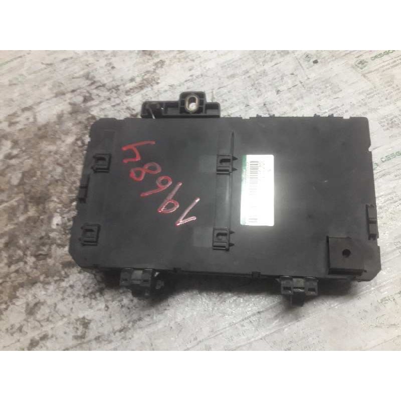 Recambio de caja reles / fusibles para opel astra h ber. cosmo referencia OEM IAM 13181278 5DK00866931 3