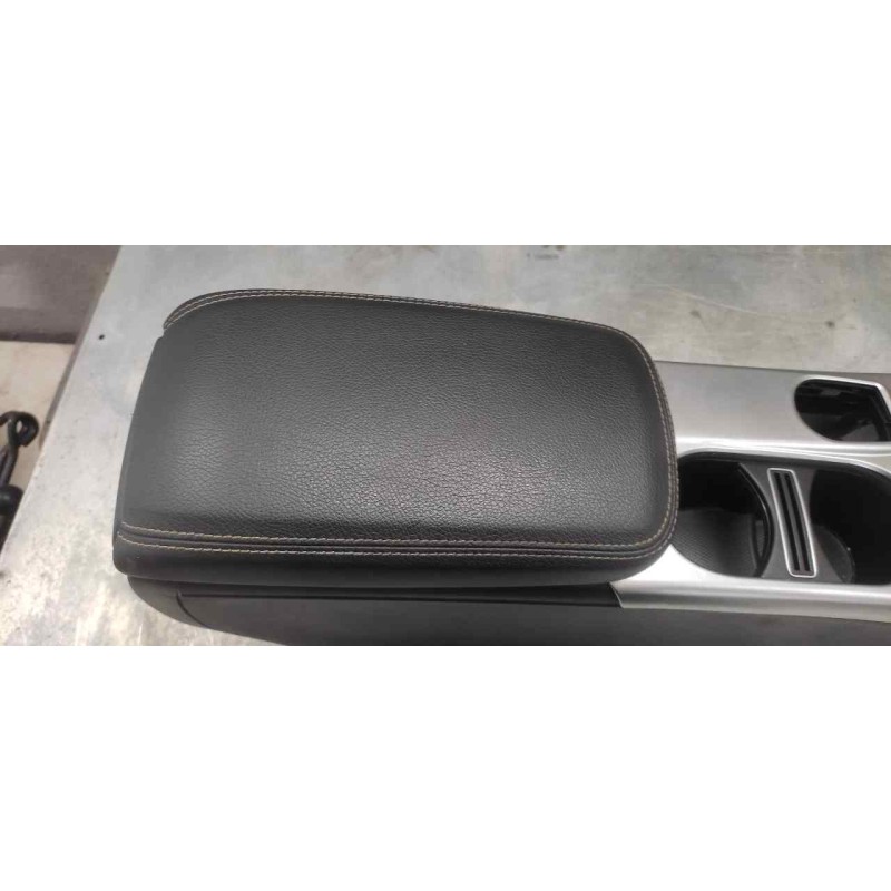 Recambio de guarnecidos palanca cambio para mercedes-benz clase cla (w117) cla 200 cdi (117.308) referencia OEM IAM A1766802000 - Blanco 4