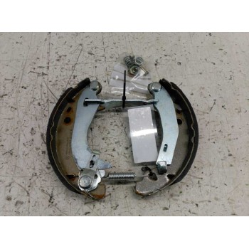 Recambio de zapatas de freno traseras para citroën saxo 1.5 d image referencia OEM IAM  BREMBO 