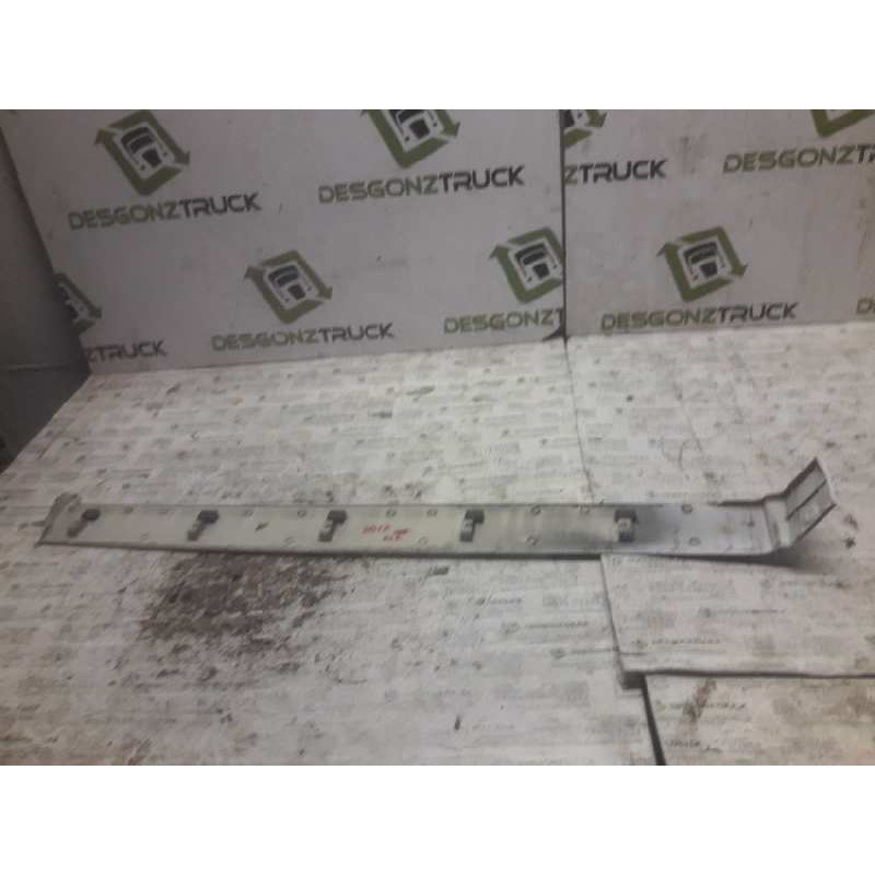 Recambio de molduras traseras para mercedes-benz vito (w639) basic, combi 109 cdi compacto (639.601) referencia OEM IAM A6396913 - Blanco 2