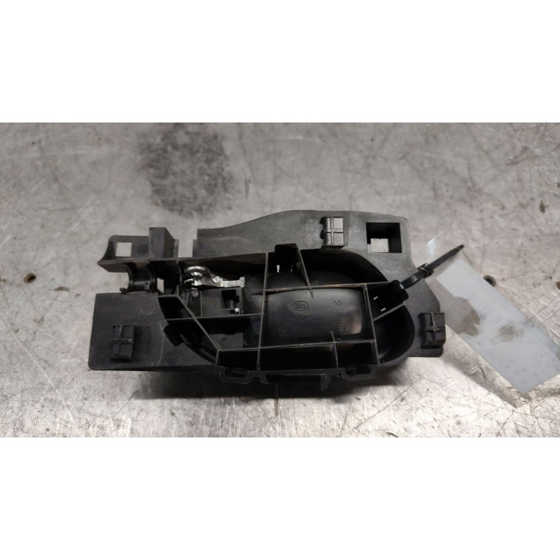 Recambio de maneta interior delantera izquierda para peugeot 308 1.6 16v referencia OEM IAM 9660525480 - Granate 2