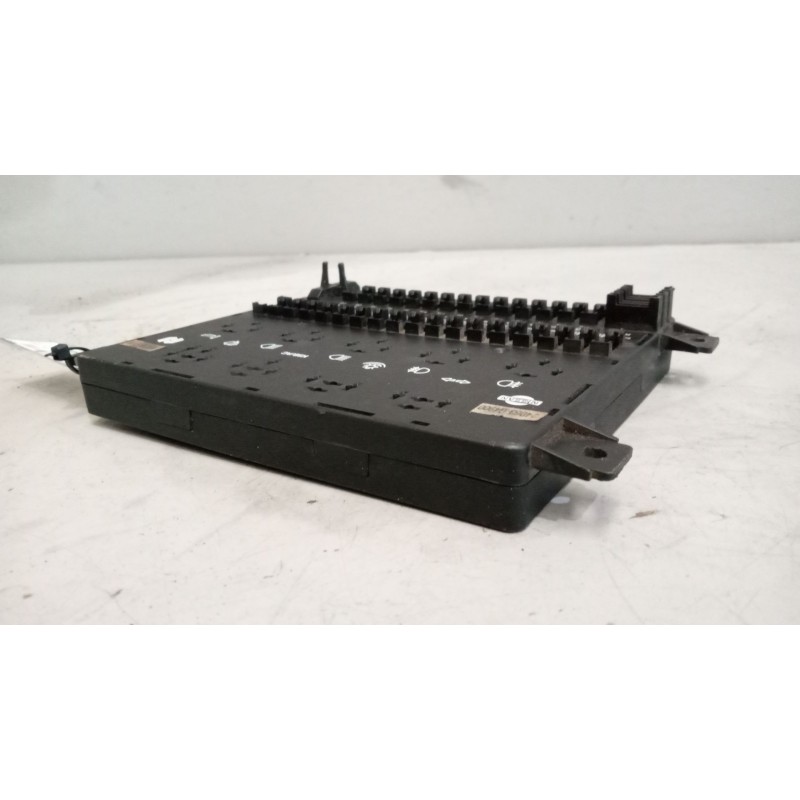 Recambio de caja reles / fusibles para nissan trade 100 chasis cabina referencia OEM IAM 24063G4900 - Blanco 2