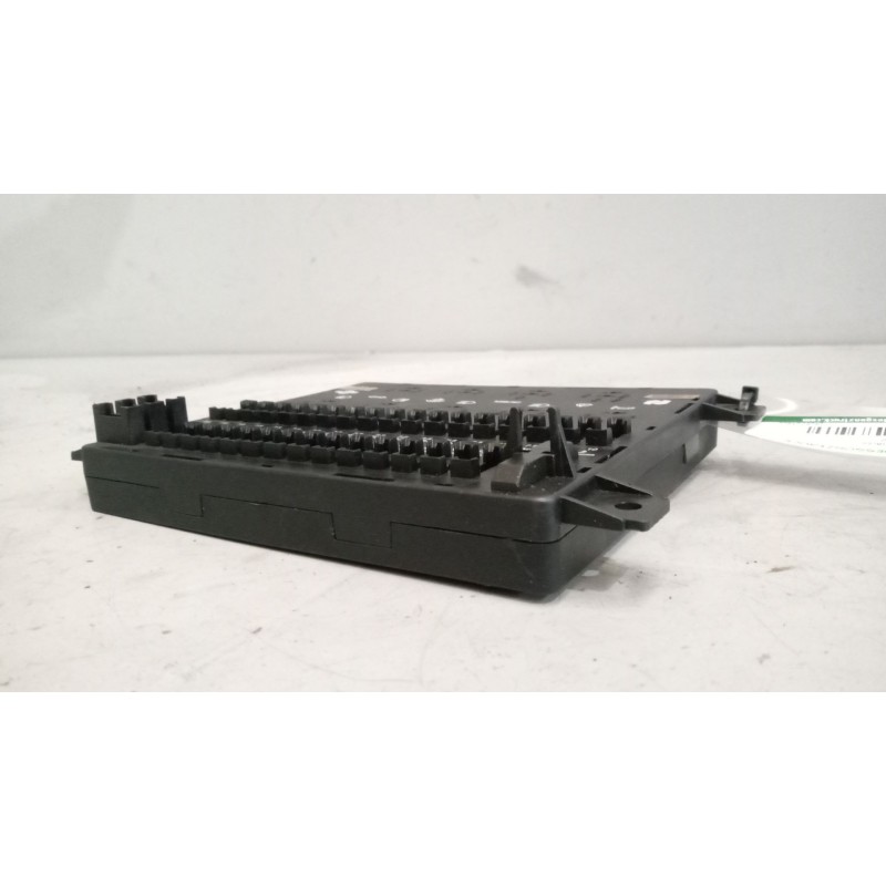 Recambio de caja reles / fusibles para nissan trade 100 chasis cabina referencia OEM IAM 24063G4900 - Blanco 3