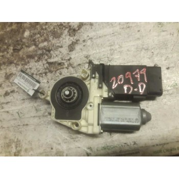 MOTOR ELEVALUNAS DELANTERO DERECHO 1C0959802C 105413301 29 PINS