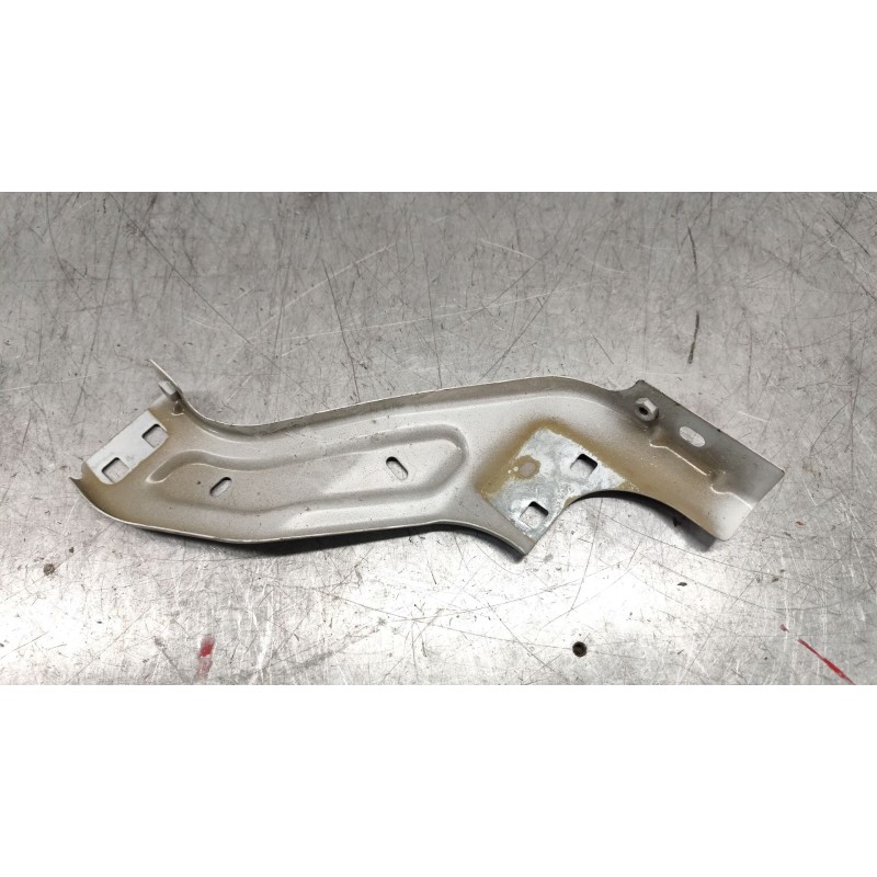 Recambio de soporte para peugeot partner tepee 1.6 bluehdi 100 referencia OEM IAM  DERECHO - Blanco 2
