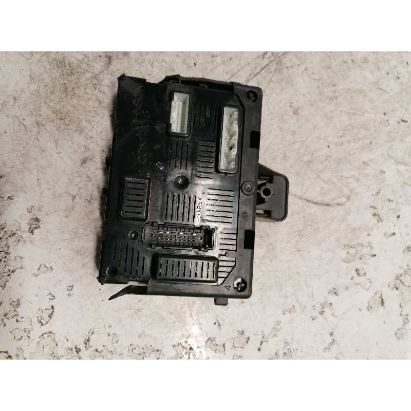 Recambio de caja reles / fusibles para renault clio iii 1.5 dci diesel cat referencia OEM IAM 8200652285A 00955945 3