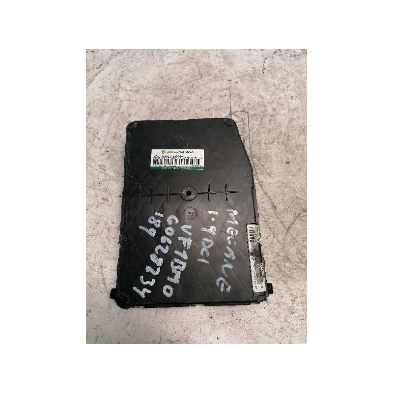 Recambio de caja reles / fusibles para renault megane ii classic berlina 1.9 dci diesel referencia OEM IAM 8200305575 S118400200