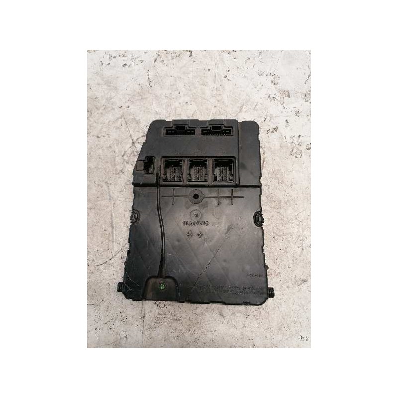 Recambio de caja reles / fusibles para renault megane ii classic berlina 1.9 dci diesel referencia OEM IAM 8200305575 S118400200 - Negro 2
