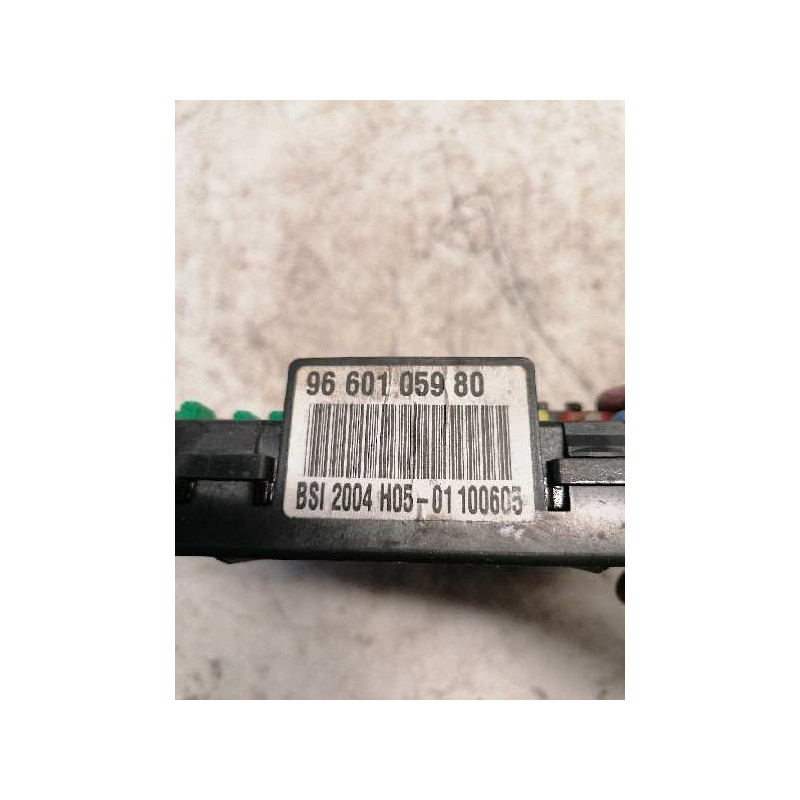 Recambio de caja reles / fusibles para citroën c4 berlina 1.6 16v hdi fap referencia OEM IAM 9660105980 281148373A BSI 2