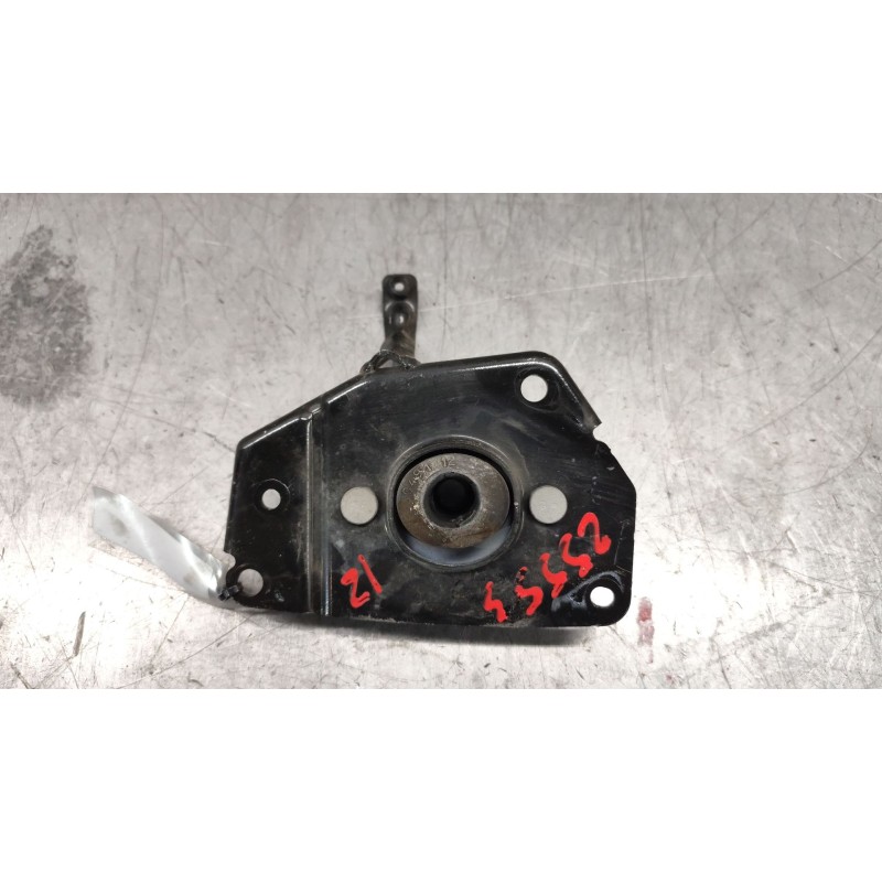 Recambio de soporte cambio para peugeot partner tepee 1.6 bluehdi 100 referencia OEM IAM 9682731780  