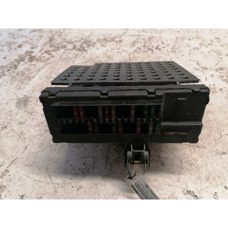 Recambio de caja reles / fusibles para ford escort berl./turnier 1.8 turbodiesel cat referencia OEM IAM 97AG14A073EB 2