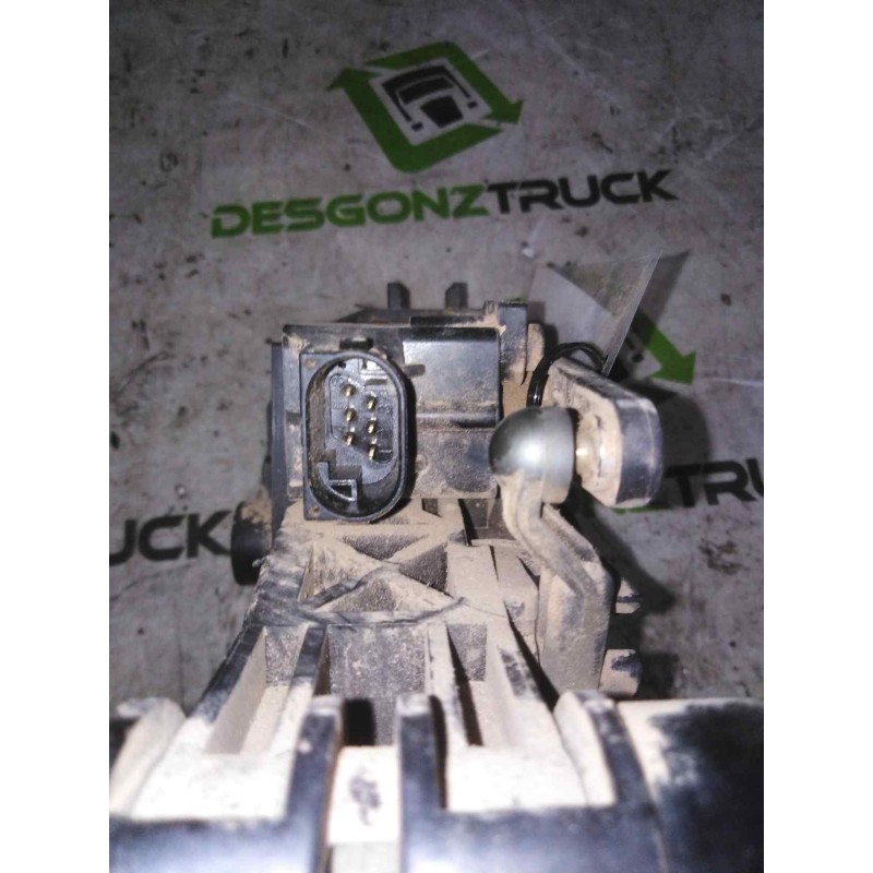 Recambio de pedal acelerador para scania serie p/g/r (l-clase) fsa 880 (4x2)eb largo cr 19 a referencia OEM IAM 1753411 - Blanco 2