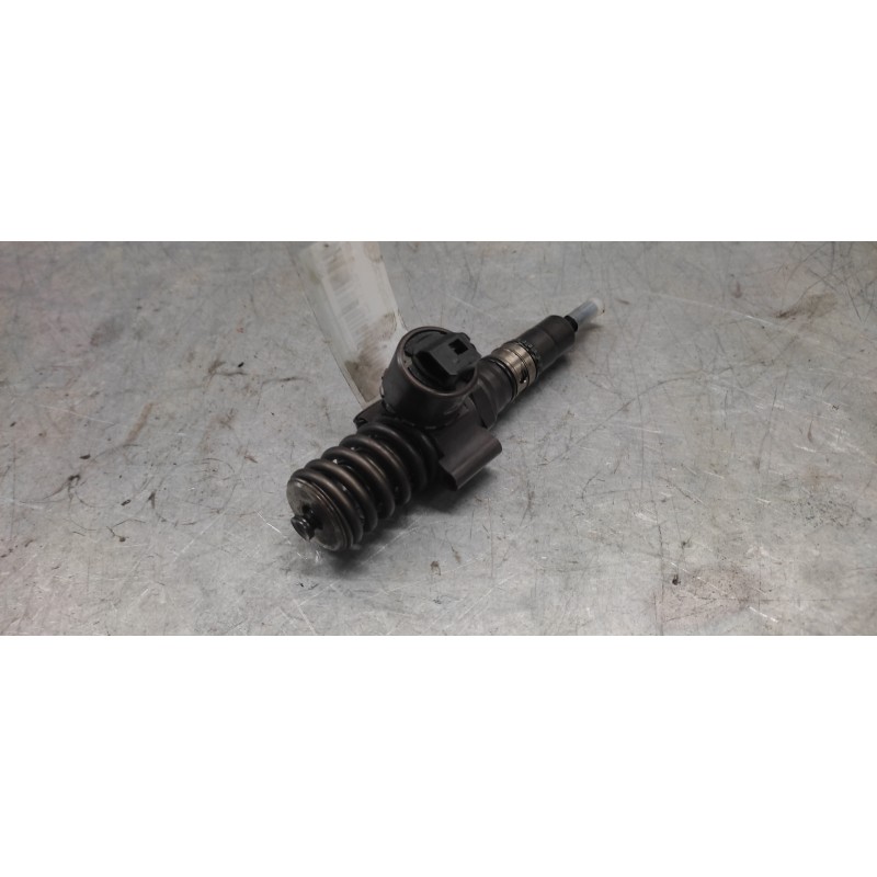 Recambio de inyector para audi a3 (8p) 2.0 tdi referencia OEM IAM 0414720404 2 PINS 2