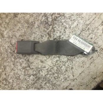 ENGANCHE DE CINTURON TRASERO DERECHO MR797495 
